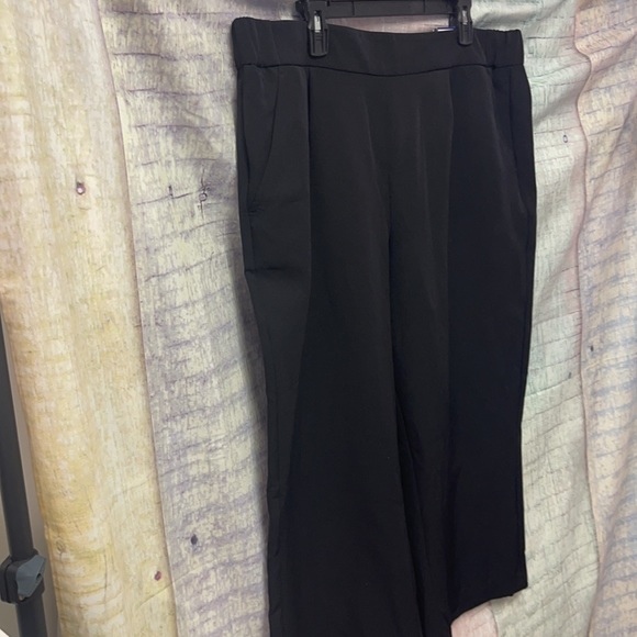 - Brand new Woman’s Apt.9 wide leg crop pants XXL. - Picture 5 of 12